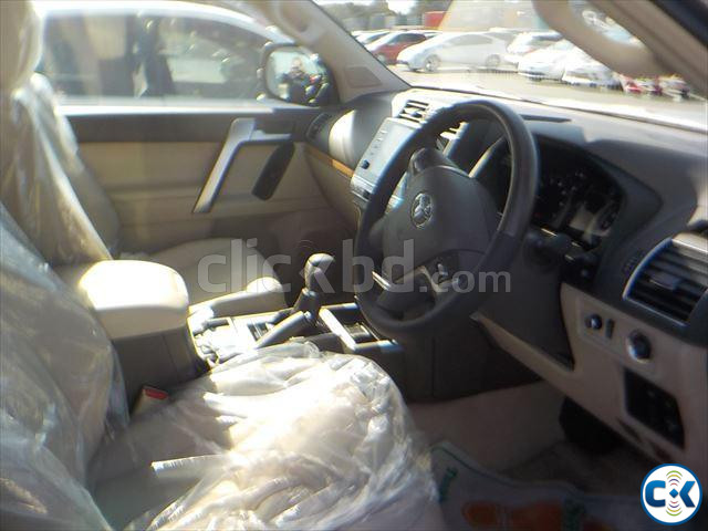 TOYOTA LAND CRUISER PARDO TX-L 2023 price in Bangladesh | ClickBD image 4