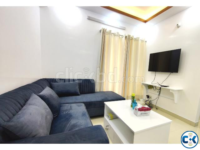 Furnished 2-Bedroom Serviced Apartment for Rent in Bashundha large image 4