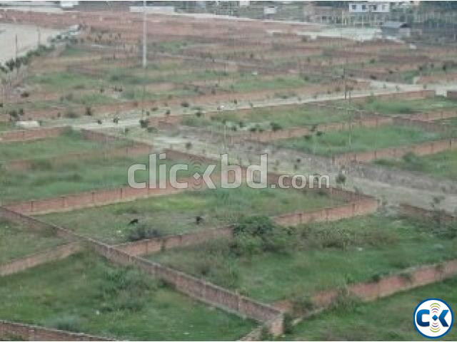 3 katha plot in in B Block of Bashundhara Riverview project | ClickBD image 2