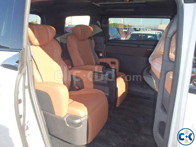 TOYOTA VELLFIRE Z PREMIER PACKAGE 2023 MODEL | ClickBD image 5