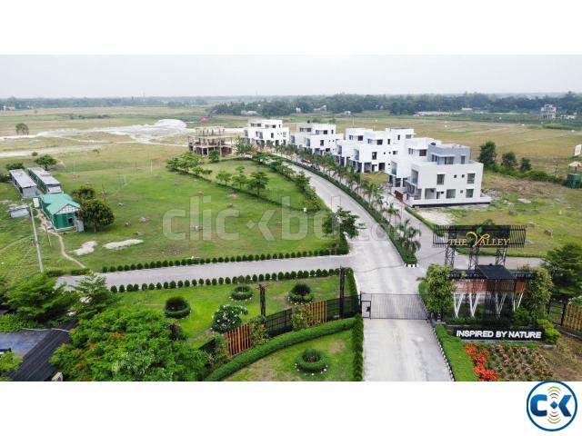 Plot at Dhaka- Mawa Amin mohammad The Valley | ClickBD image 2