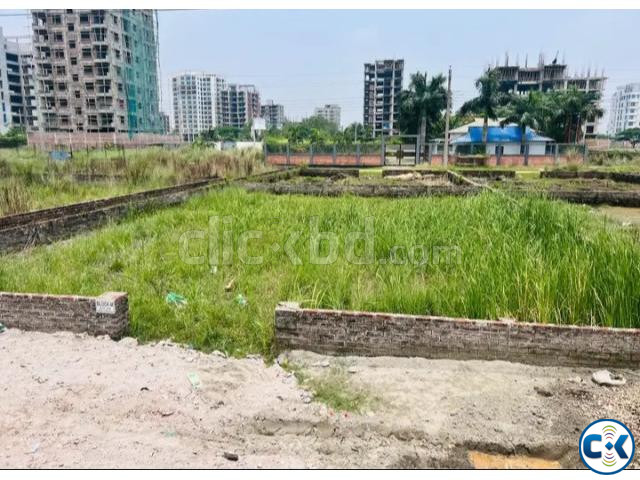 Bashundhara Housing Project Land Plot Available for sale | ClickBD image 2