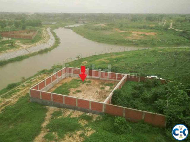 South-Facing 5 Katha Lake View Plot in RAJUK Purbachal | ClickBD image 3