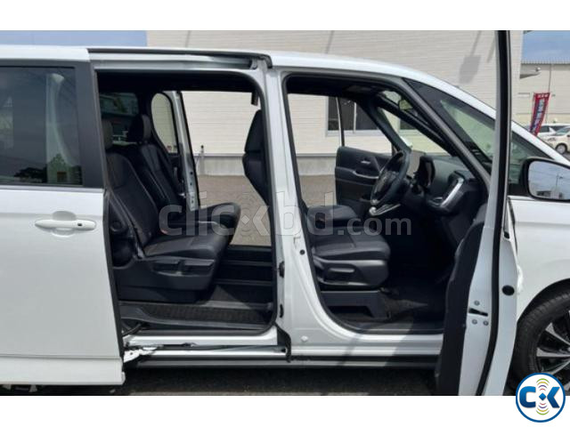 Toyota Noah Hybrid SZ 2022 price in Bangladesh | ClickBD image 3