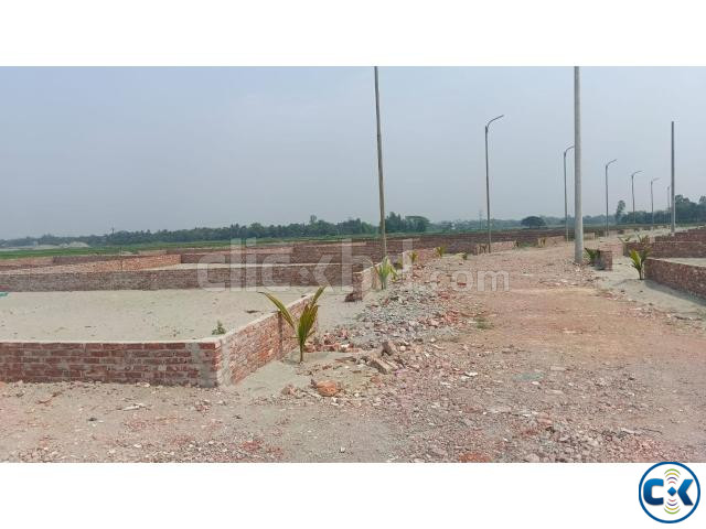 Plot just opposite site of EPZ gate of JICA | ClickBD image 2