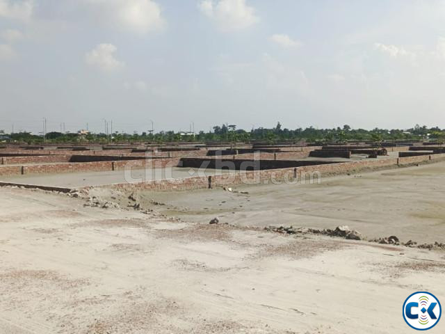 Plot just opposite site of EPZ gate of JICA | ClickBD image 5