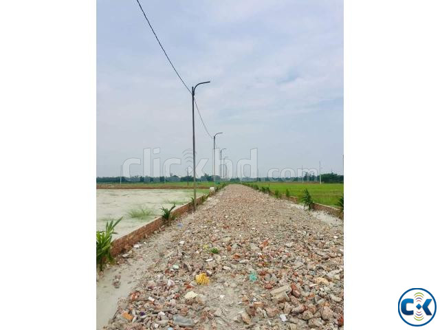 জাইকা এর সামনে প্লট সেল করব | ClickBD image 4