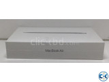 MacBook Air 13 M1 CPU 8GB RAM 256 SSD