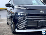 Toyota Voxy 2023