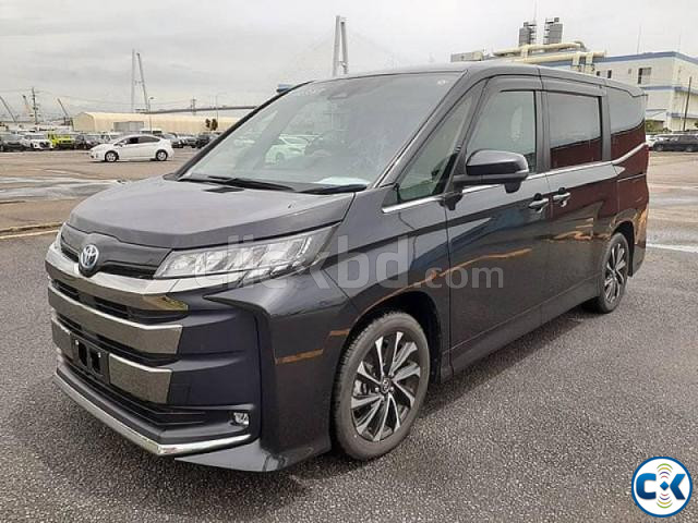 Toyota Noah 2023 large image 1