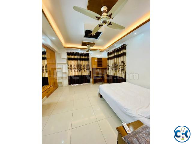 Premium 4-Bed Apartment Rent in Bashundhara R A large image 2