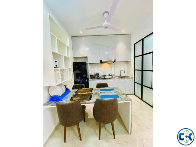 Rent a Stylish Furnished 2-Bedroom Apartment in Baridhara. large image 2