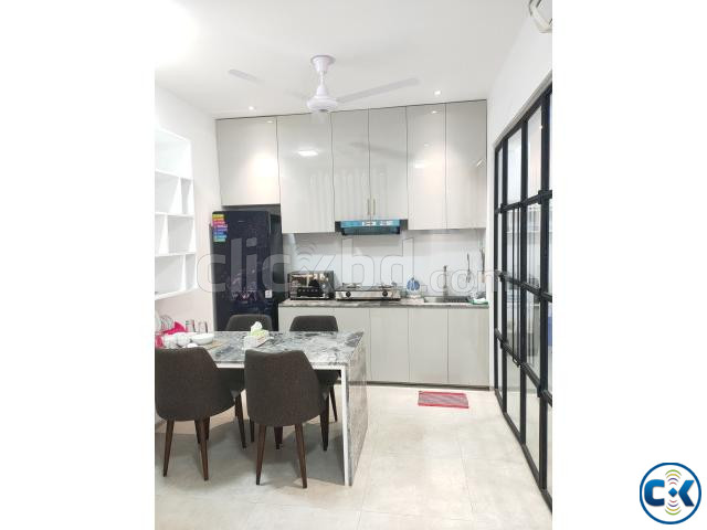 Spacious Furnished 2-Bedroom Flat for Rent in Baridhara large image 2