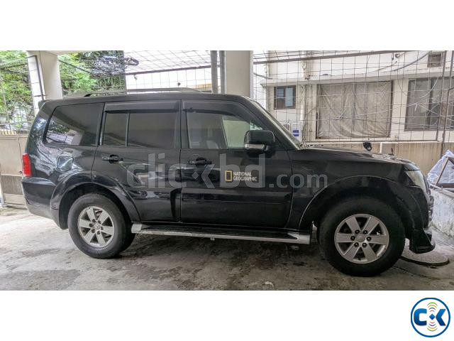 Mitsubishi Pajero V93W large image 2