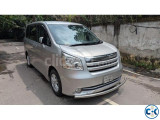 Toyota Noah X Smart 2009 2-Door Power Edition