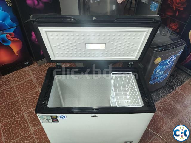 নতুনের মতো ফ্রেশ 205 Litre Deep Fridge বিক্রি হবে। large image 2
