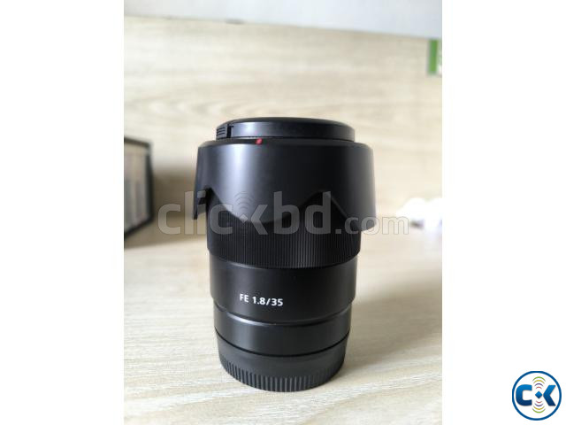 Sony FE 35mm f 1.8 Full Frame Lens Prime Lens large image 1