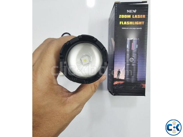 D5 Aluminium Alloy Super Bright Flashlight Zoom Display Red large image 2