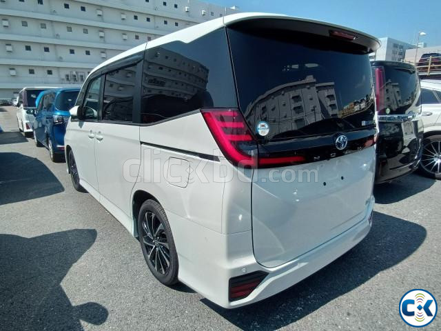 Toyota Noah 2025 large image 4