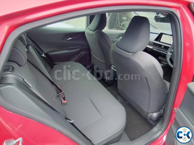 Toyota Prius 2023 large image 2