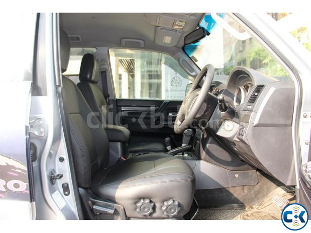 Mitsubishi Pajero Exceed V93 Rock Ford Sound System 2006 large image 2