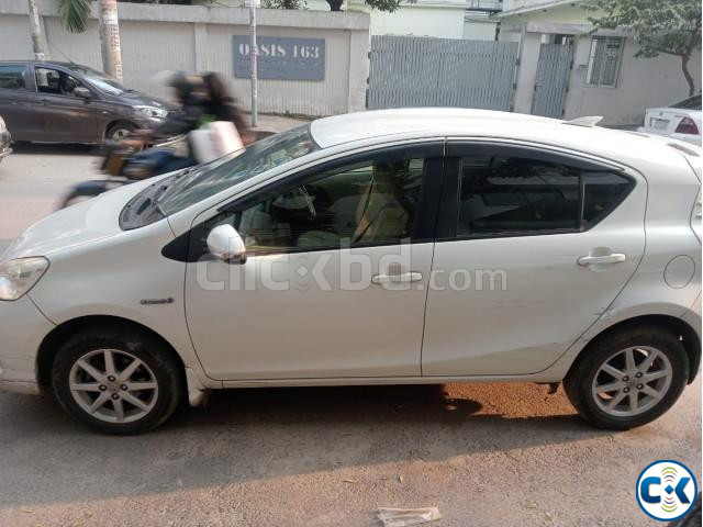 oyota Aqua 2012 Hybrid Premium Condition Car for Sale large image 3