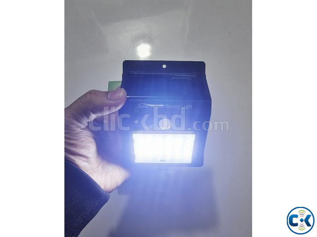 Solar Powered Motion Sensor Outdoor Light 30 LED Waterproof large image 1