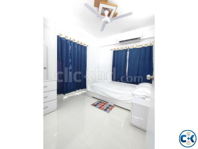 Furnished 2-Bedroom Apartment Rent in Bashundhara R A Dhaka large image 1