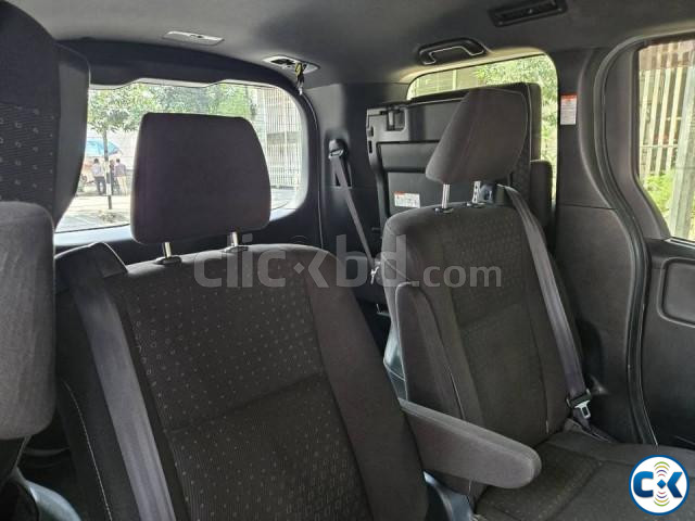 Toyota Voxy 2020 large image 4