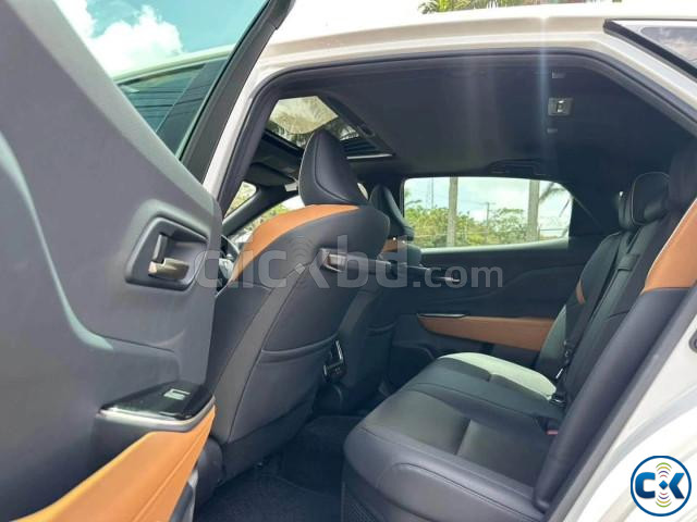 Toyota Crown 2022 price in Bangladesh | ClickBD image 5