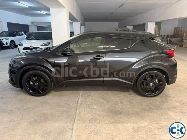 Toyota C-HR 2022 price in Bangladesh | ClickBD image 3