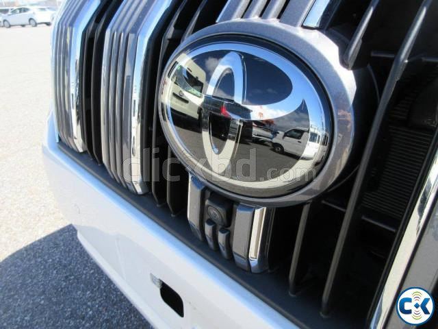 Toyota Land Cruiser Prado 2.7 2023 Pearl 2023 | ClickBD image 2
