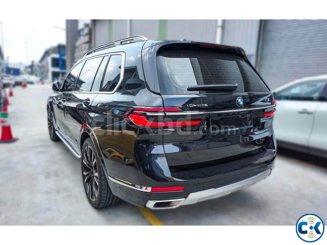 BMW X7 xDrive40i 2023 Black price in Bangladesh | ClickBD image 2
