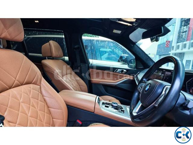 BMW X7 xDrive40i 2023 Black price in Bangladesh | ClickBD image 3