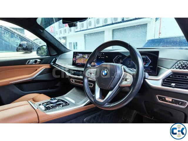BMW X7 xDrive40i 2023 Black price in Bangladesh | ClickBD image 5