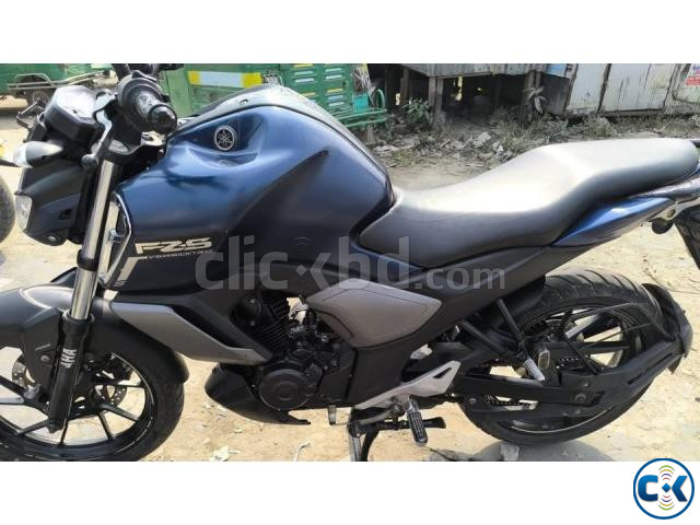 Yamaha FZS V3 ABS - Low KM Run 2nd Owner Emergency Sale | ClickBD image 4
