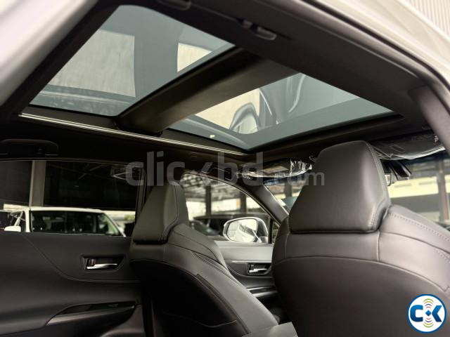 Toyota Voxy 2024 Pearl Premium Highlight Features | ClickBD image 5