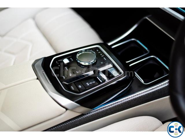 2025 BMW i7 M60 price in Bangladesh | ClickBD image 4