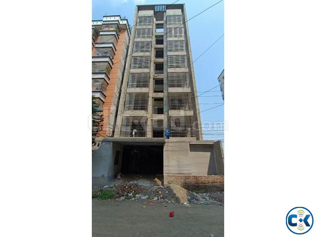 850 sft south face flat for sale at Aftab Nagar | ClickBD image 2
