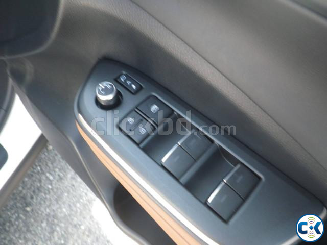 Toyota Crown 2022 price in Bangladesh | ClickBD image 3