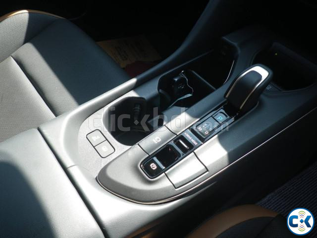 Toyota Crown 2022 price in Bangladesh | ClickBD image 5