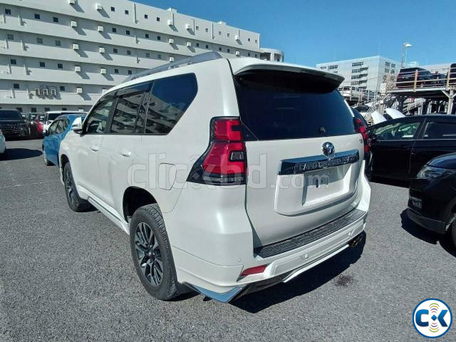 Toyota Land Cruiser Prado 2.7 2022 Pearl price in Bangladesh | ClickBD image 2