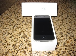 Apple iPhone 4 - 32GB - Black New Unlocked Apple iPhone 4 - 32GB - Black New Unlocked