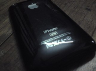 iPhone 3gs 32GB with al accesories iPhone 3gs 32GB with al accesories