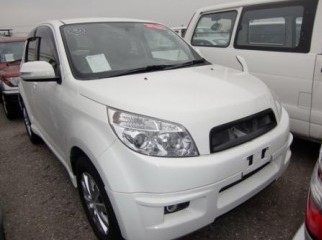 2006 RUSH X AERO WHITE FULL BODY KIT TOYOTA ALLOY 2006 RUSH X AERO WHITE FULL BODY KIT TOYOTA ALLOY