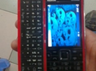 Nokia 5730 with charger Nokia 5730 with charger