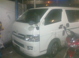 2005 Model Diesel Pearl SuperGl Dual AC Hiace...4 Door Nick 2005 Model Diesel Pearl SuperGl Dual AC Hiace...4 Door Nick