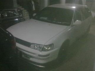 Toyyota Corolla 101 wagon 2001 07 1300 cc gas projection Toyyota Corolla 101 wagon 2001 07 1300 cc gas projection