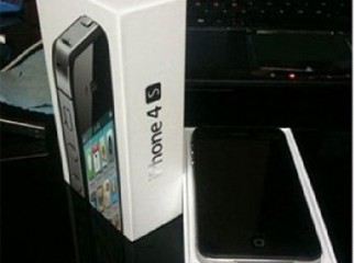 Apple iPhone 4S 64GB Black Unlocked Never Lock