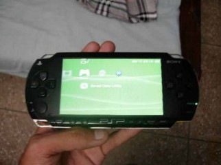 PSP 1001 4GB CARD MODED